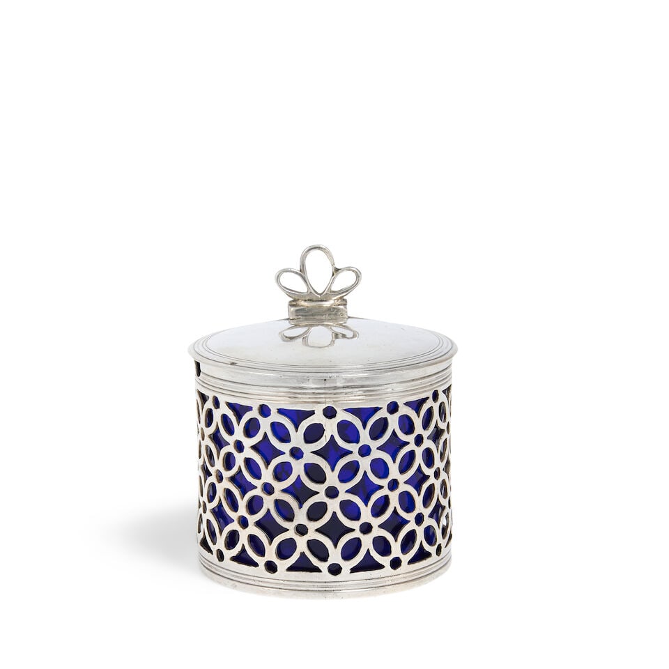 A George III silver drum mustard pot Samuel Herbert & Co, London 1764, with Dutch 1814-1893 impo... - 3