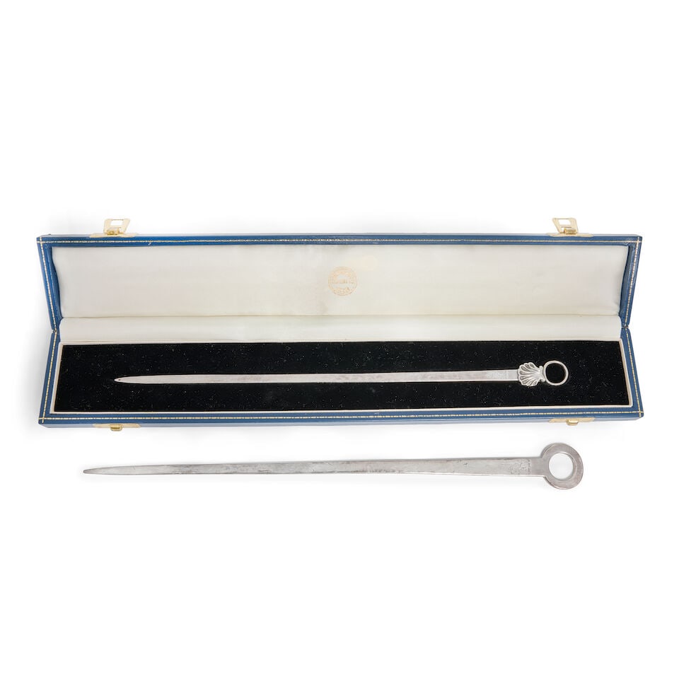 A George III silver skewer, presented in a modern fitted case Louisa Courtauld & George Cowles. ... - 4