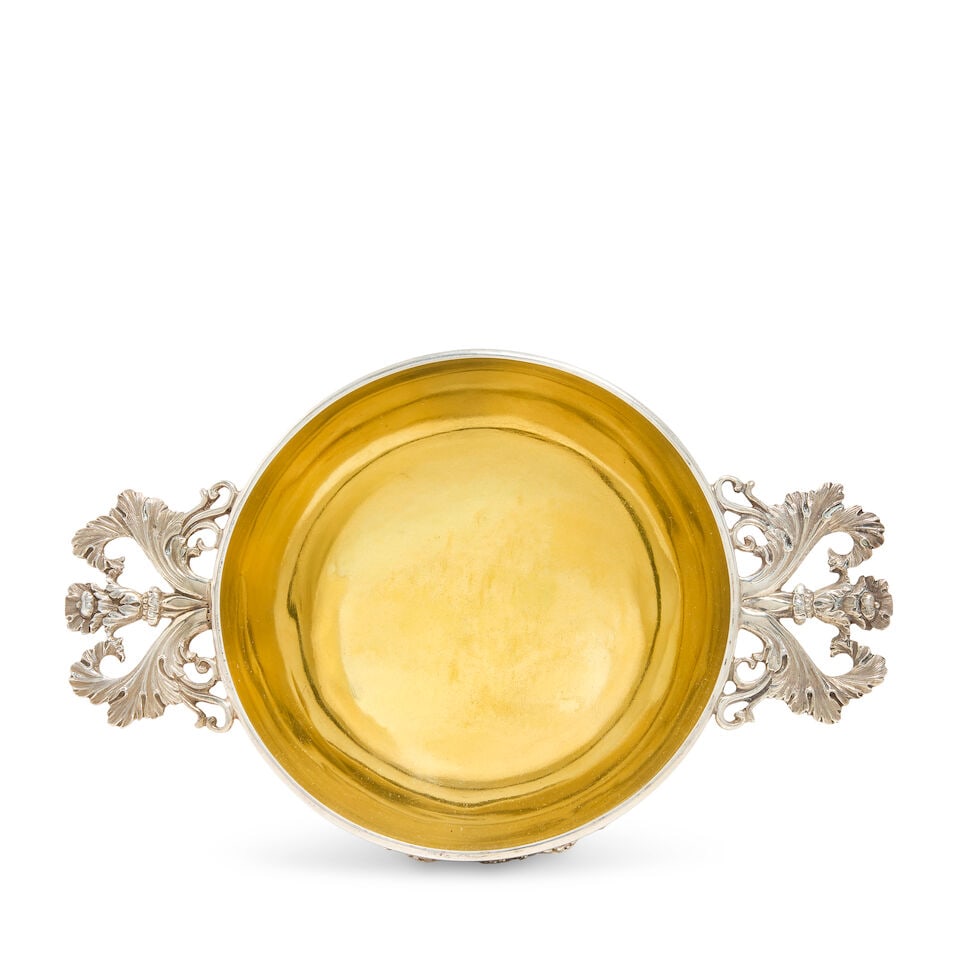 A Victorian silver quaich S Smith & Son, London 1875 - 3