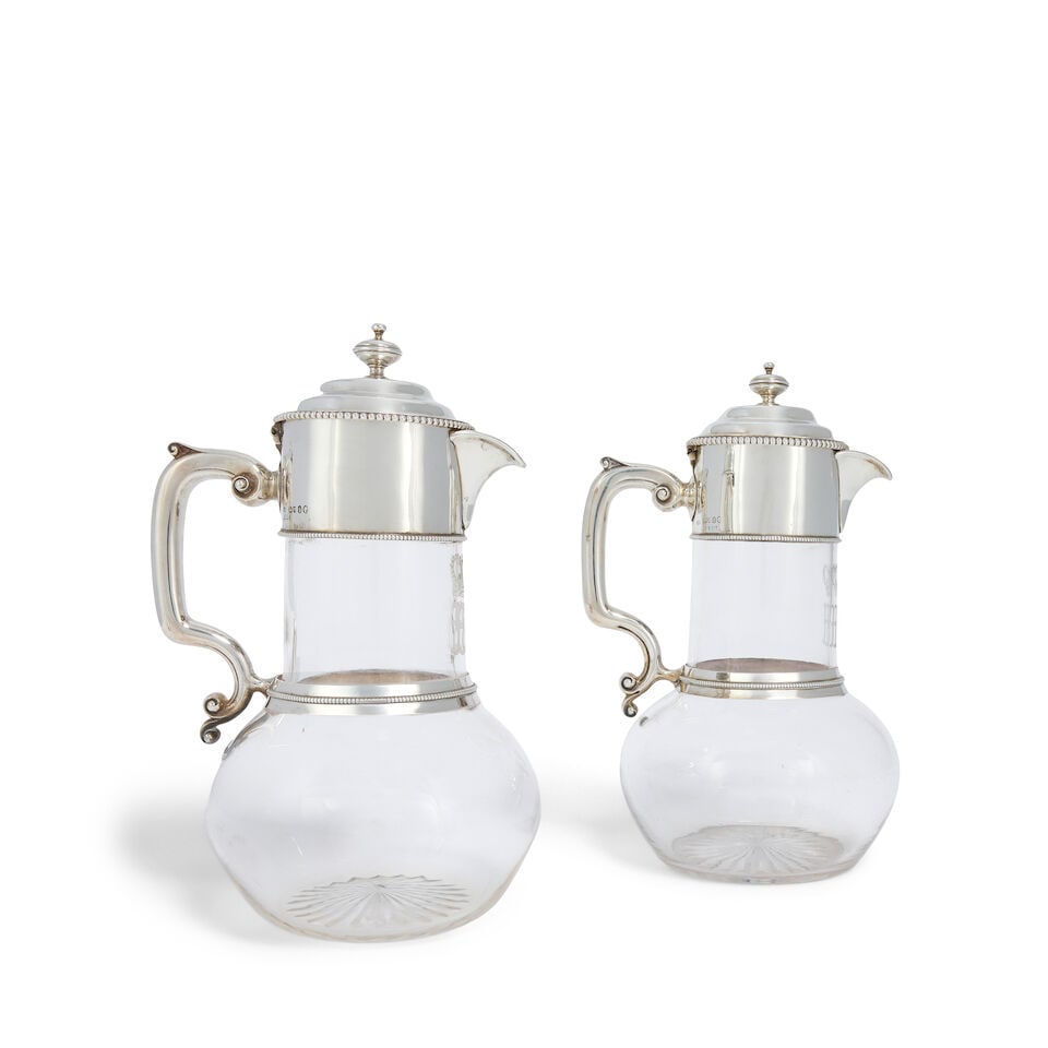 A near pair of Victorian silver-mounted glass claret jugs John Figg, London 1857 and 1860, also ... - 3