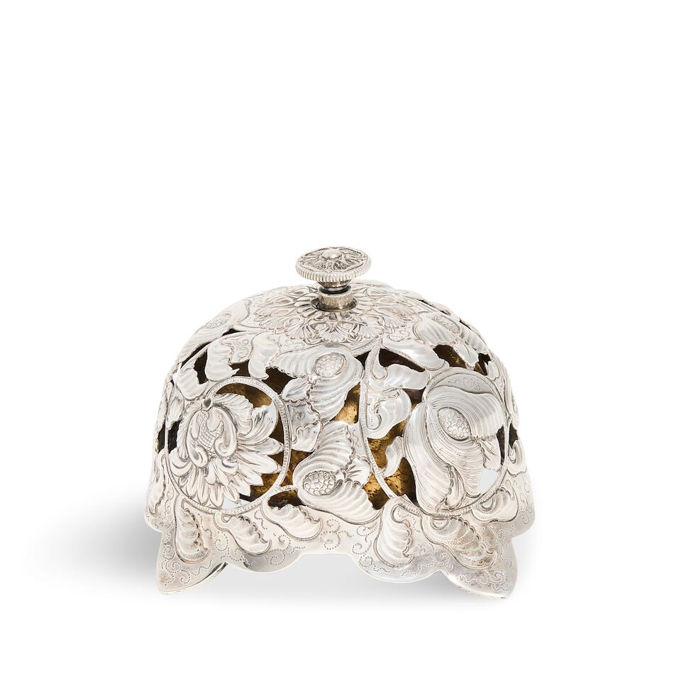 A Victorian silver table bell Samuel Walton Smith, Birmingham 1888 - 3