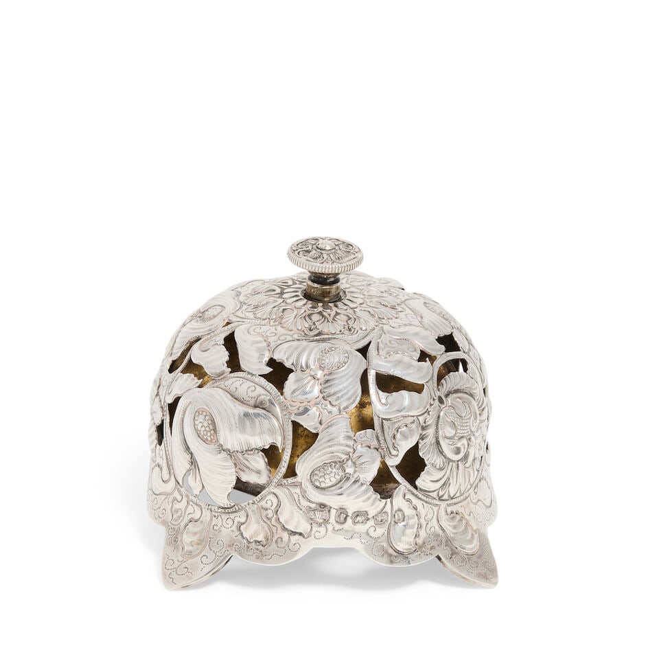 A Victorian silver table bell Samuel Walton Smith, Birmingham 1888 - 5