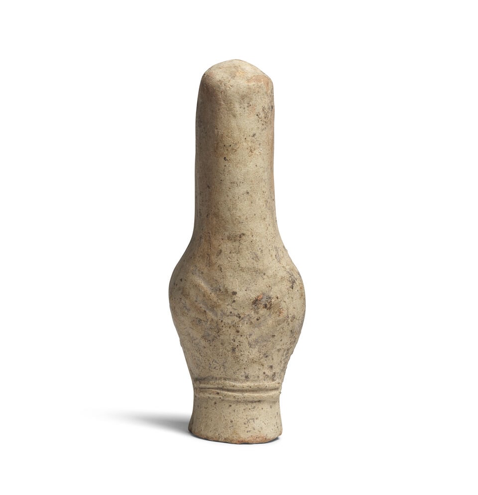 A Romano-Egyptian terracotta stylised figure of Isis with tall plumed headdress - 2
