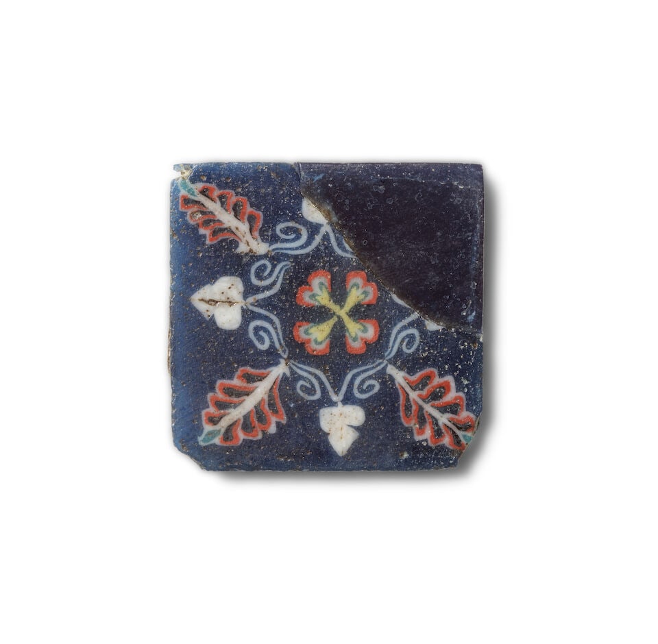 A Roman mosaic glass inlay with lily and palmette motif - 2