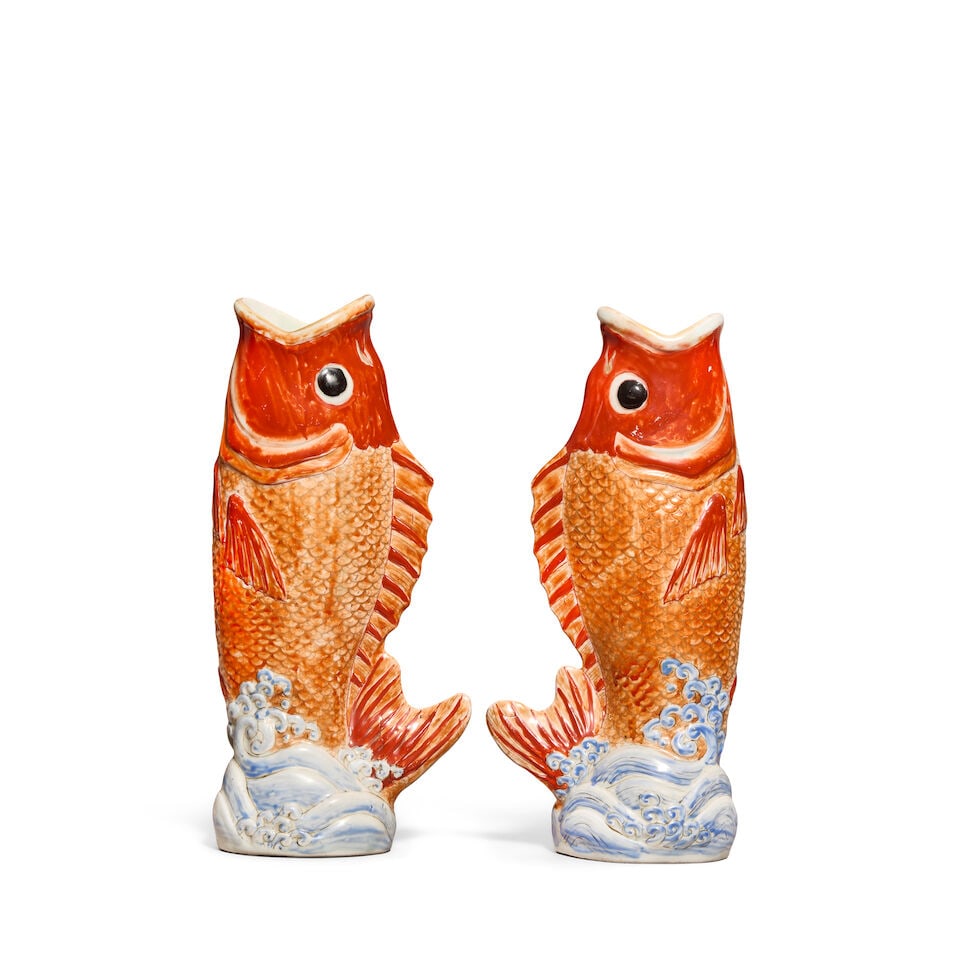 A RARE PAIR OF IRON-RED-GLAZED 'LEAPING CARP' VASES Qianlong (2) - 2