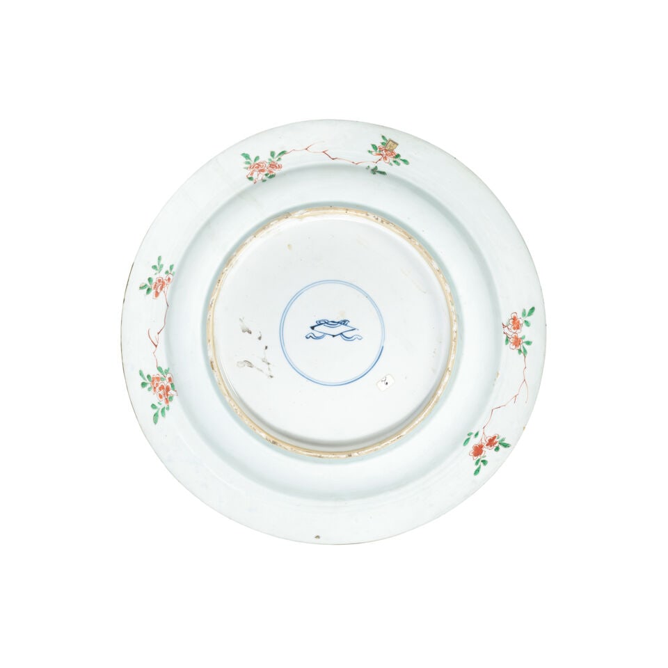 A LARGE POWDER-BLUE-GROUND FAMILLE-VERTE 'PHOENIX AND QILIN' DISH Kangxi - 2