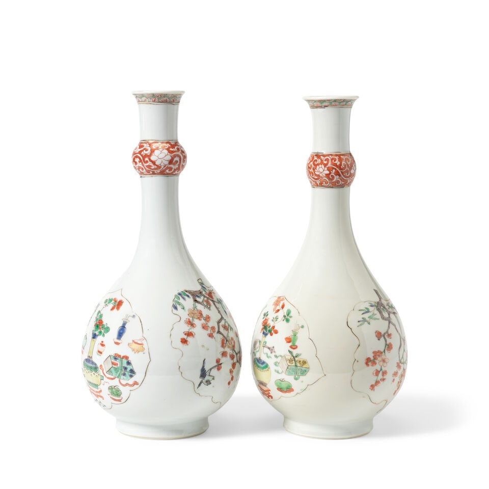 A PAIR OF FAMILLE VERTE GUGLET VASES Kangxi (2) - 2
