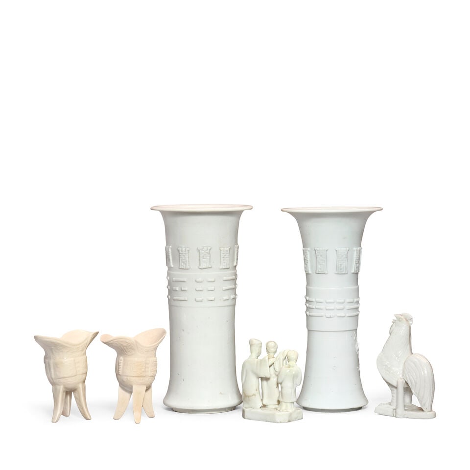 A COLLECTION OF BLANC-DE-CHINE ITEMS 17th/18th century (6) - 2