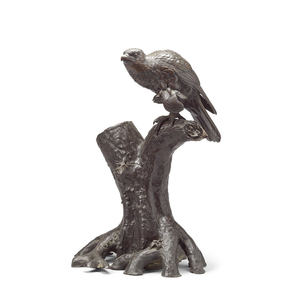 A BRONZE OKIMONO OF AN EAGLE PERCHED ON A TREE STUMP Meiji period, late 19th century (2) - 3