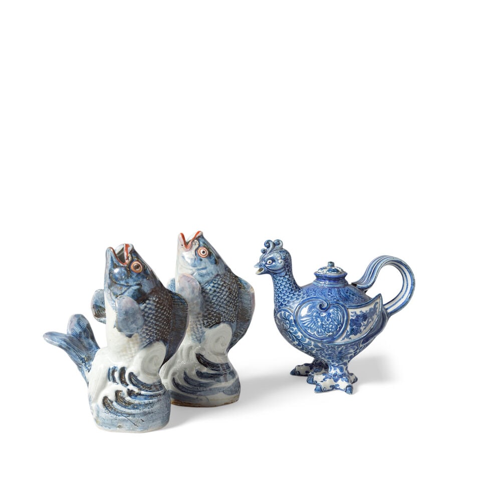 A PAIR OF ARITA PORCELAIN 'CARP' VASES AND A BLUE AND WHITE 'PHOENIX' EWER AND COVER 18th/19th c... - 2
