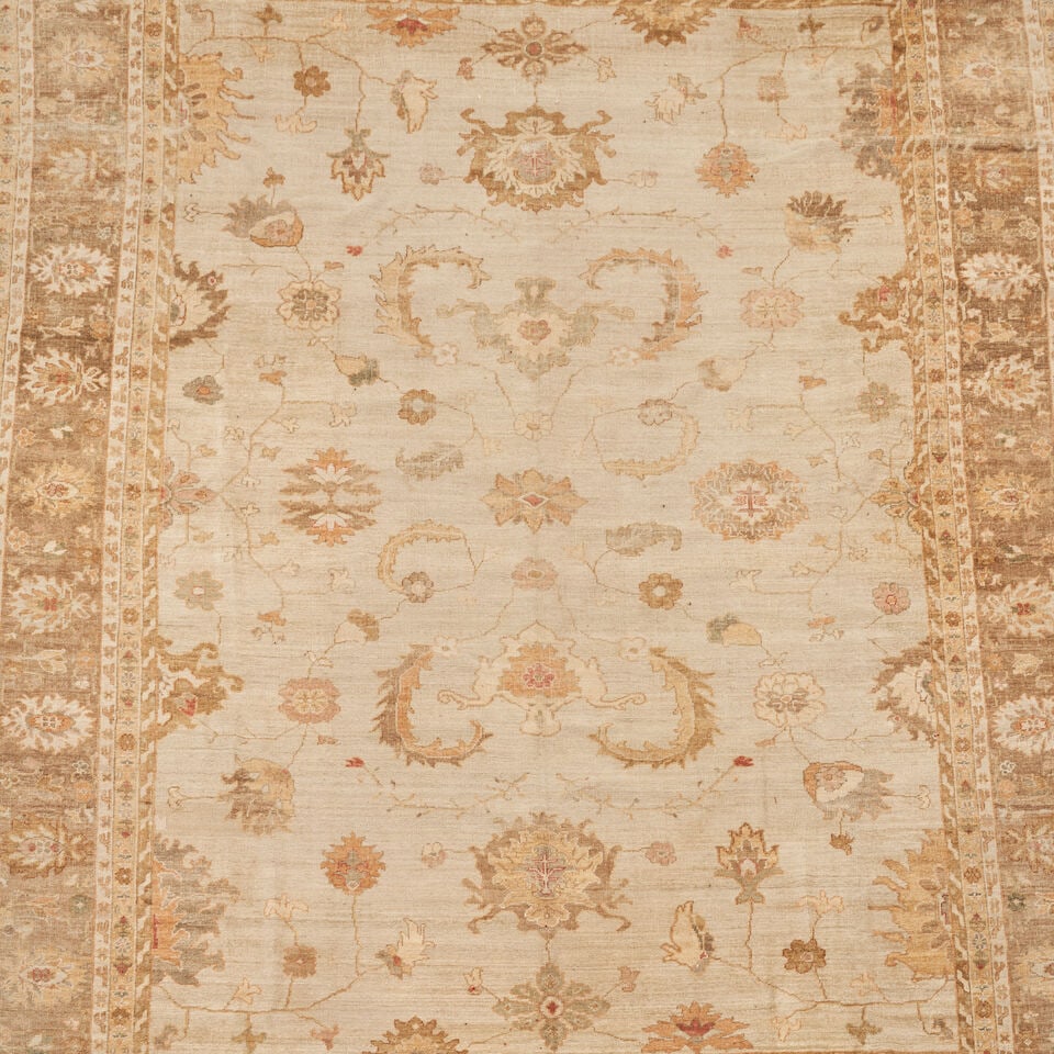 Large Ushak Carpet Anatolia 12 ft. 8 in. x 16 ft. 8 in. - 3