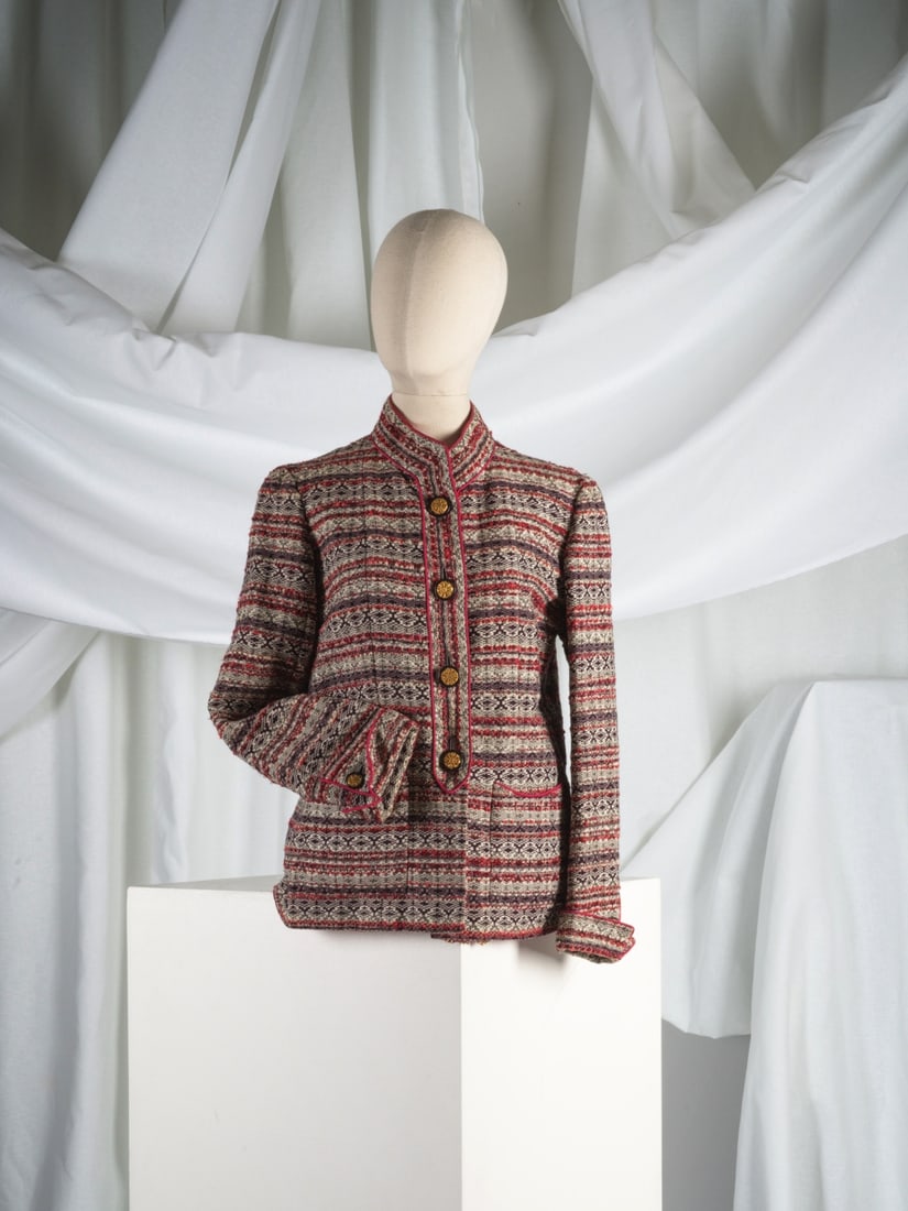 Chanel, collection Haute Couture, circa 1974. Veste en tweed. Chanel, Haute Couture collection, ... (1 of 1)