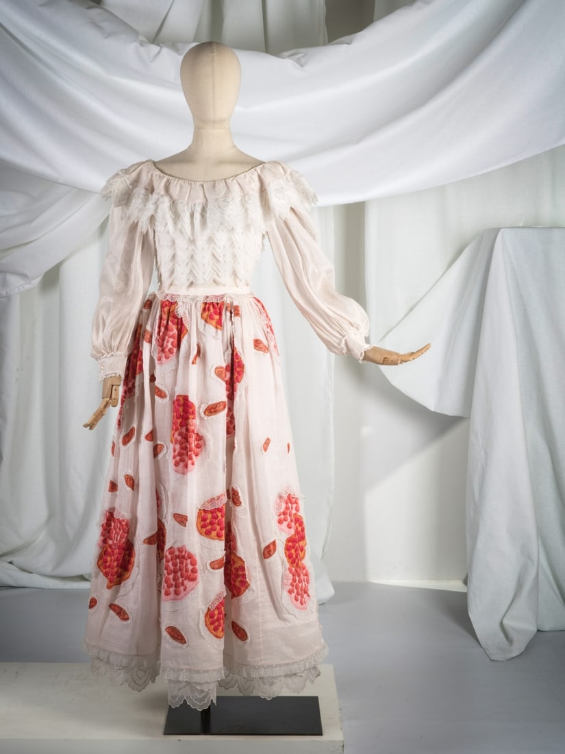 Nina Ricci, collection Haute Couture, circa 1985/1990. Ensemble du soir en voile de coton. Nina ... (1 of 1)