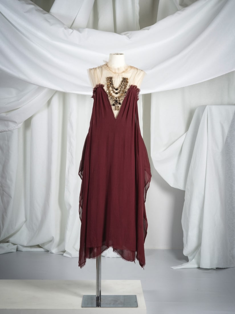 Lanvin, collection Prêt-à-Porter, Printemps-Eté 2003. Robe du soir en mousseline ... (1 of 1)