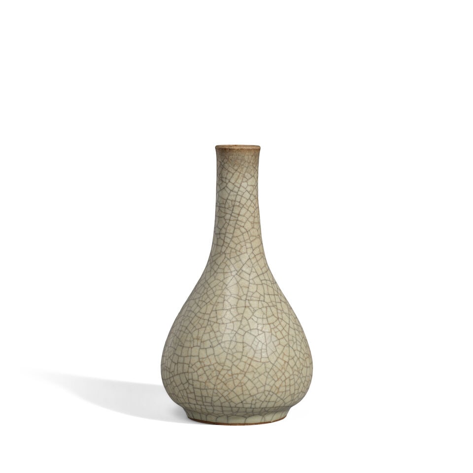 A GE-TYPE SMALL VASE Republic period (fitted fabric box) (1 of 1)