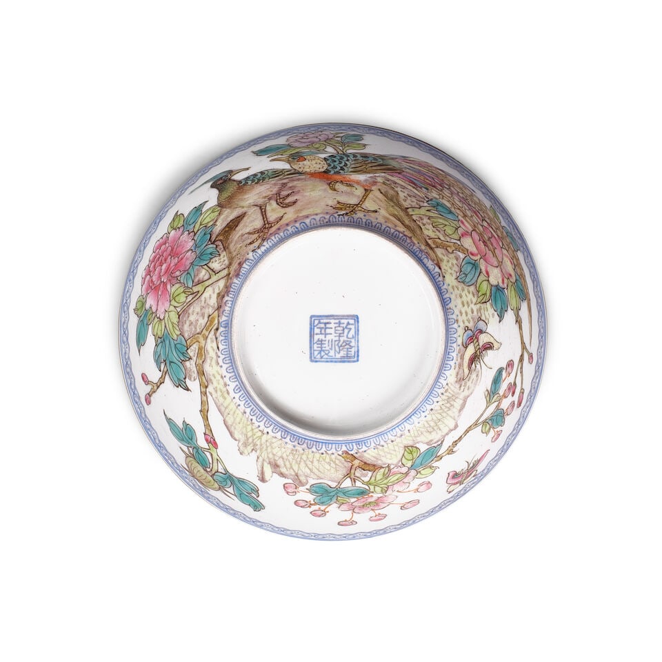 A FAMILLE-ROSE 'EGG-SHELL' BOWL Qianlong mark, 20th century - 4