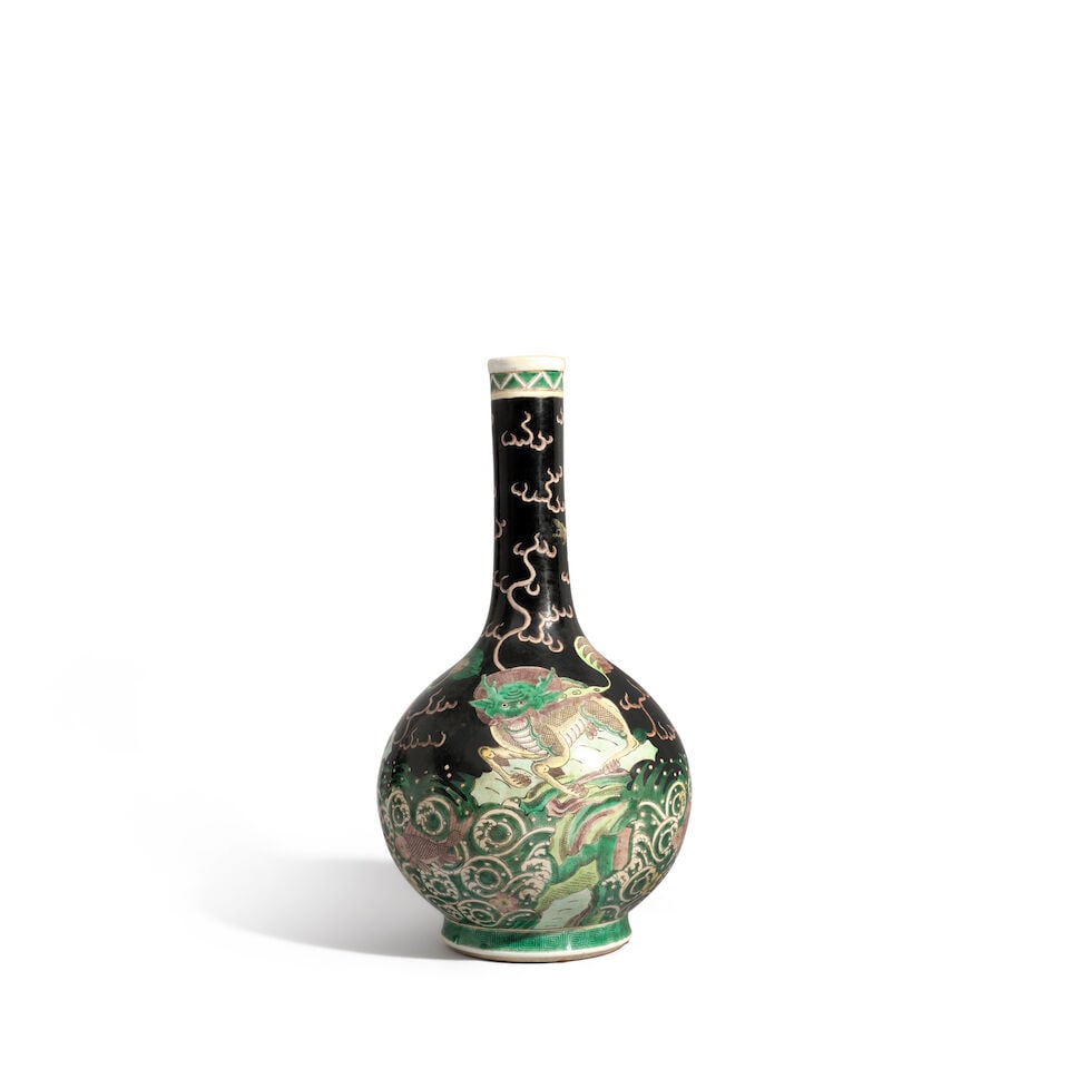A FAMILLE-NOIRE 'MYTHICAL BEAST' BOTTLE VASE Kangxi mark, 20th century - 2