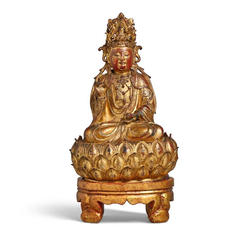 A GILT AND LACQUERED BRONZE FIGURE OF SEATED GUANYIN 17th century (gilt lacquered wood stand) - 2