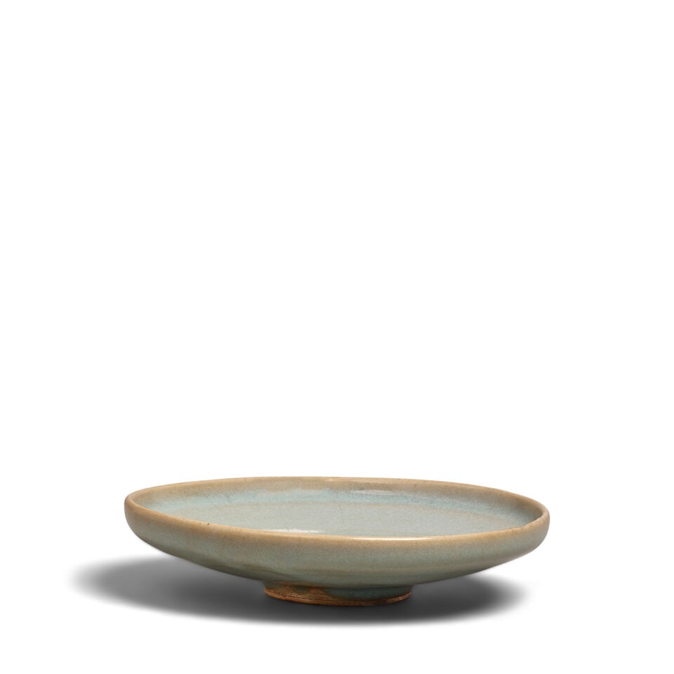 A SMALL SKY-BLUE-GLAZED JUN DISH Northern Song dynasty (Japanese wood box) - 2