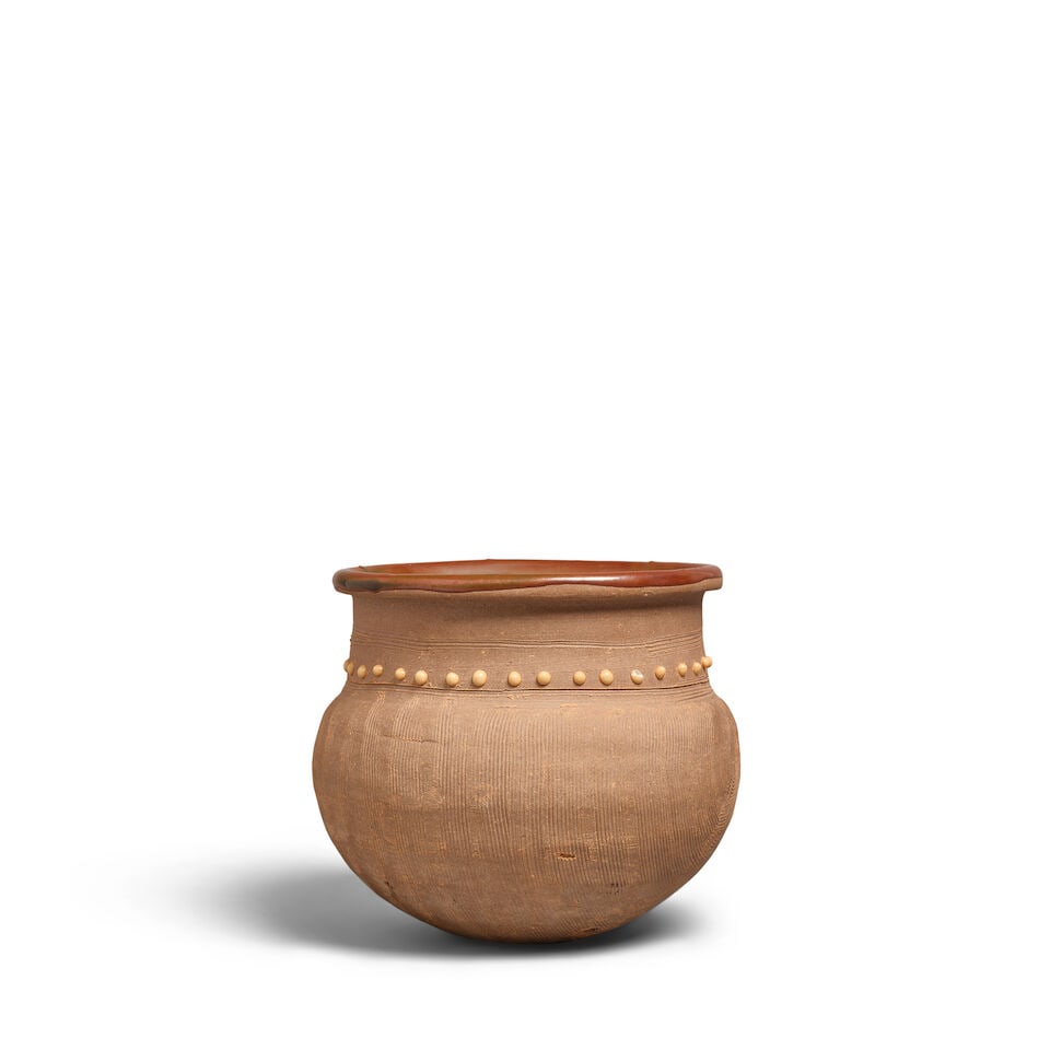 A LARGE RUSSET-GLAZED 'GRAIN MEASURE' Song dynasty: A LARGE RUSSET-GLAZED 'GRAIN MEASURE' Song dynasty 6 1/8in (15.5cm) diam; 5 5/16in (13.5cm) high Footnotes: 宋 醬釉大缽 Provenance: Purchased from Kaikodo's, New York,