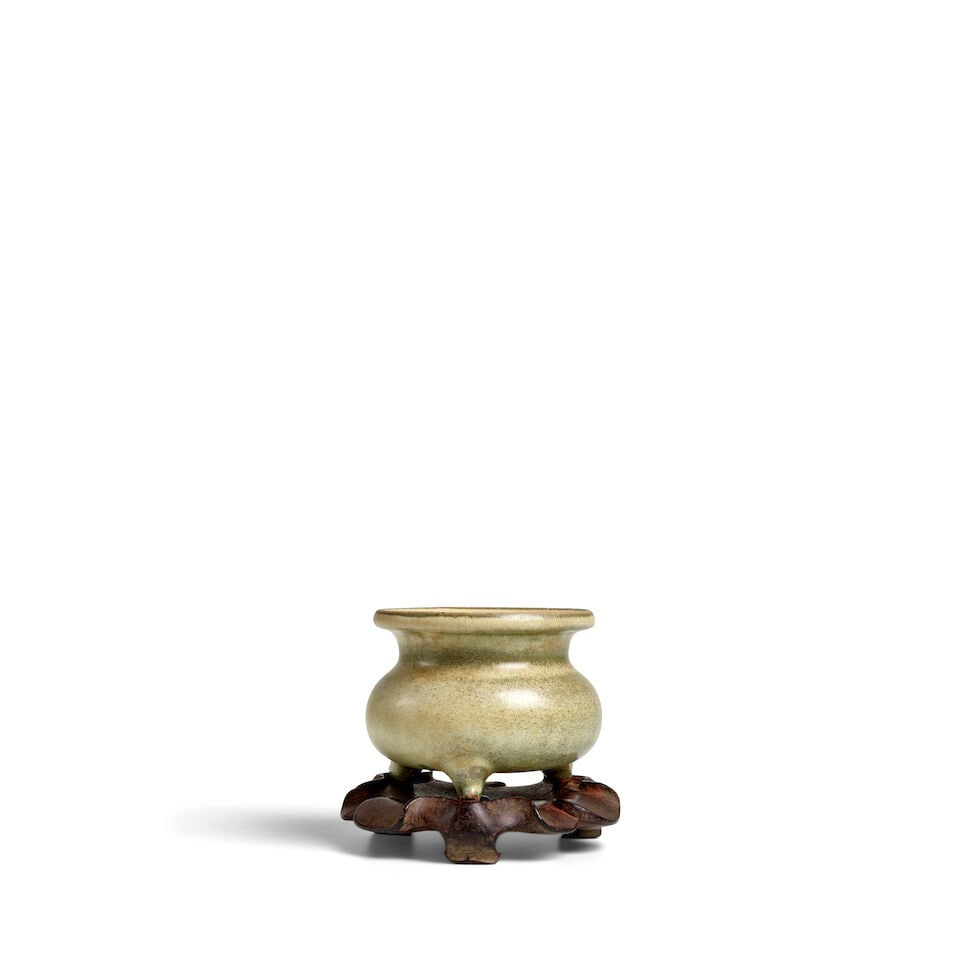 A SMALL HENAN CELADON TRIPOD CENSER Song Dynasty, possibly Linru kiln (green brocade fitted box,... - 2