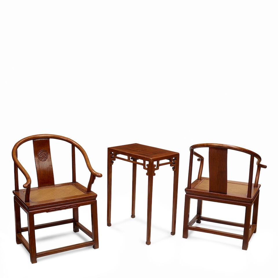 A PAIR OF HARDWOOD HORSE-SHOE BACK ARMCHAIRS AND A TALL RECTANGULAR WOOD STAND Chairs: 19th cent... - 6