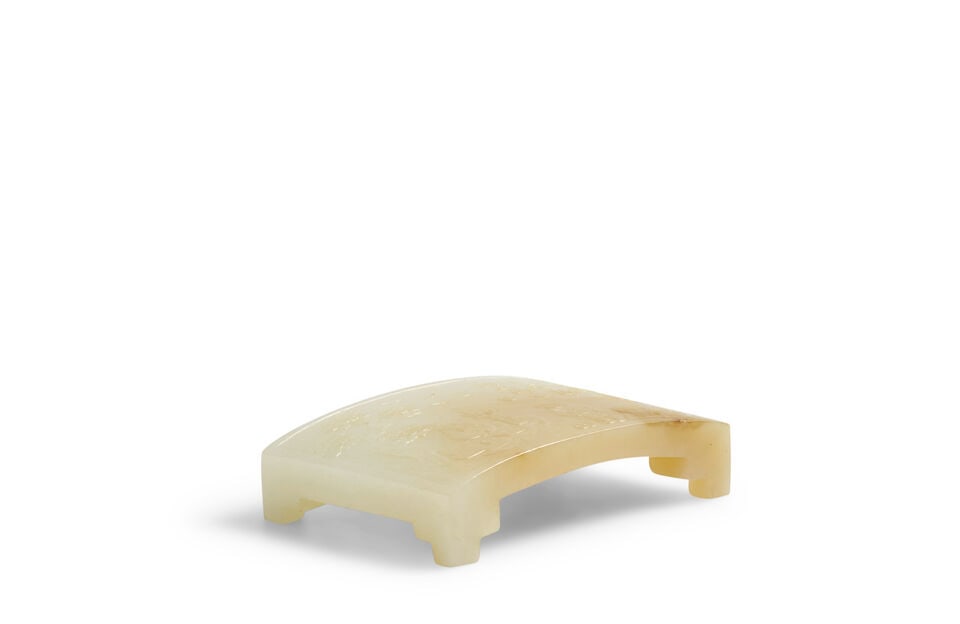 AN INSCRIBED WHITE JADE 'FIGURAL' INK-CAKE REST Mid-Qing dynasty - 2
