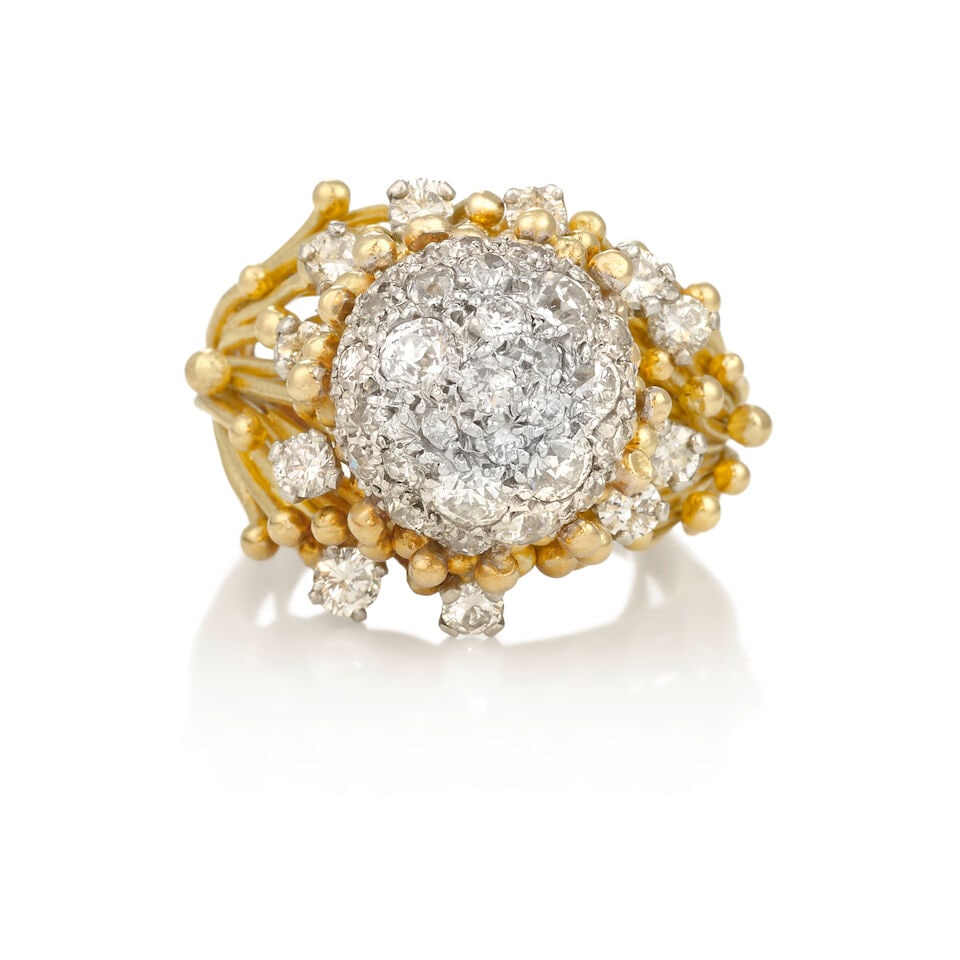 18K GOLD AND DIAMOND RING: 18K GOLD AND DIAMOND RING • 18K yellow gold • Numerous round shaped diamonds weighting approximately 1 - 1.50 carat total • Size 3 • Estimated gross weight: 14.3