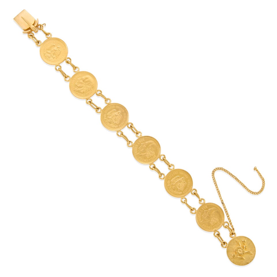 22K GOLD COIN BRACELET: 22K GOLD COIN BRACELET • 22k yellow gold • Maker's mark • Length 7 in. • Estimated gross weight: 25.6 grams Footnotes: Overall condition, very good Metal tested for 22k