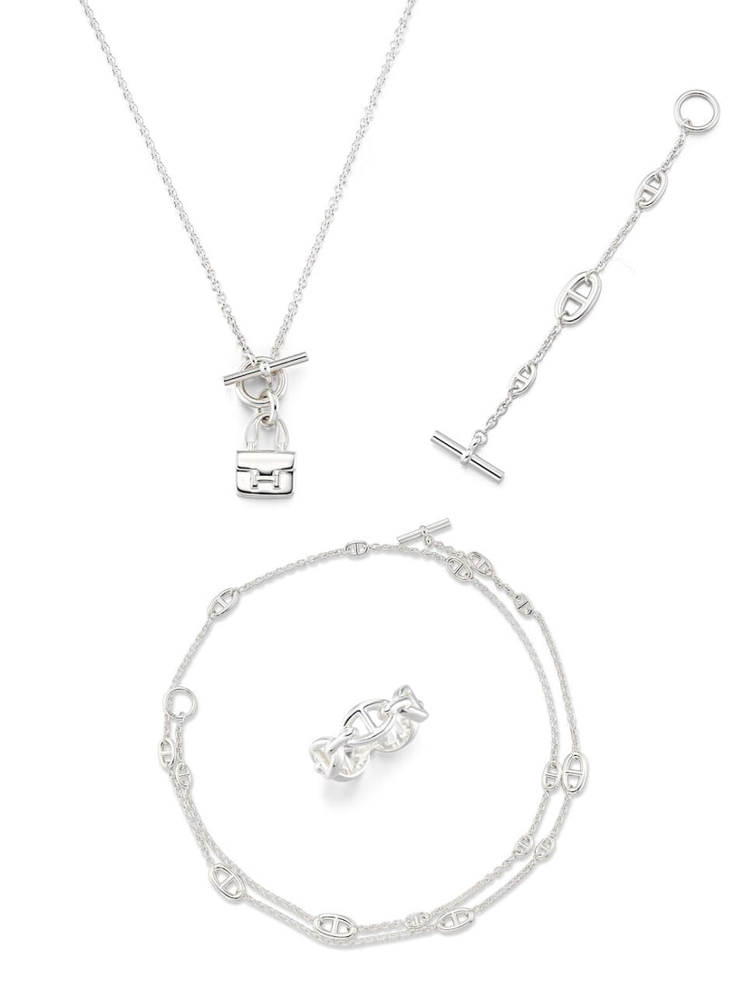 (NO RESERVE) HERMÈS: A SET OF 4 STERLING SILVER JEWELRY: (NO RESERVE) HERMÈS: A SET OF 4 STERLING SILVER JEWELRY 愛馬仕：純銀珠寶4件套裝 Condition: A+ - Includes boxes - Last known retai