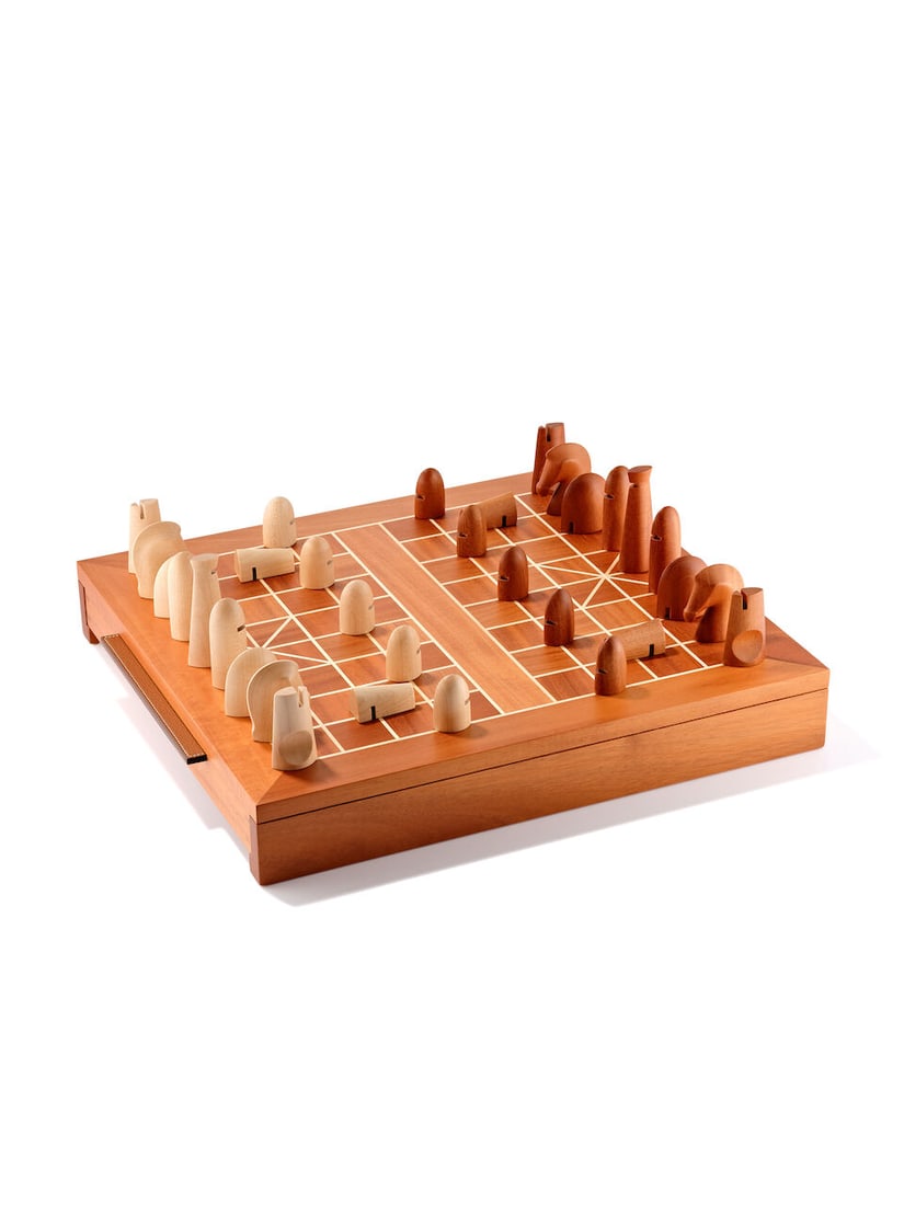 (NO RESERVE) HERMÈS: MAHOGANY AND SYCAMORE WOOD DALIAN CHINESE CHESS SET - 2