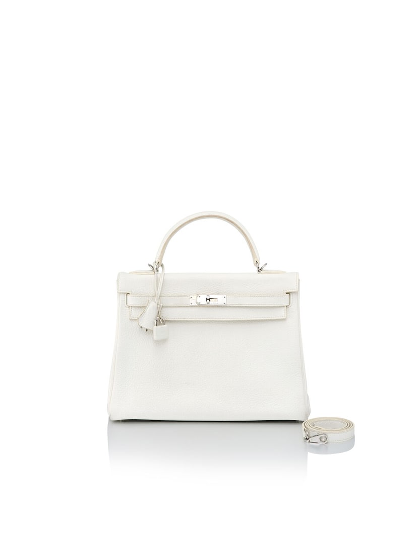 HERMÈS: WHITE CLEMENCE RETOURNE KELLY 32 WITH PALLADIUM HARDWARE 2010 (Includes strap, keys...: HERMÈS: WHITE CLEMENCE RETOURNE KELLY 32 WITH PALLADIUM HARDWARE 2010 愛馬仕：白色CLEMENCE牛皮內縫KELLY 32厘米配ŵ