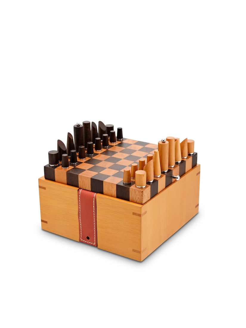 (NO RESERVE) HERMÈS: MAHOGANY AND CASSIA WOOD SAMARCANDE MINI CHESS SET (1 of 3)