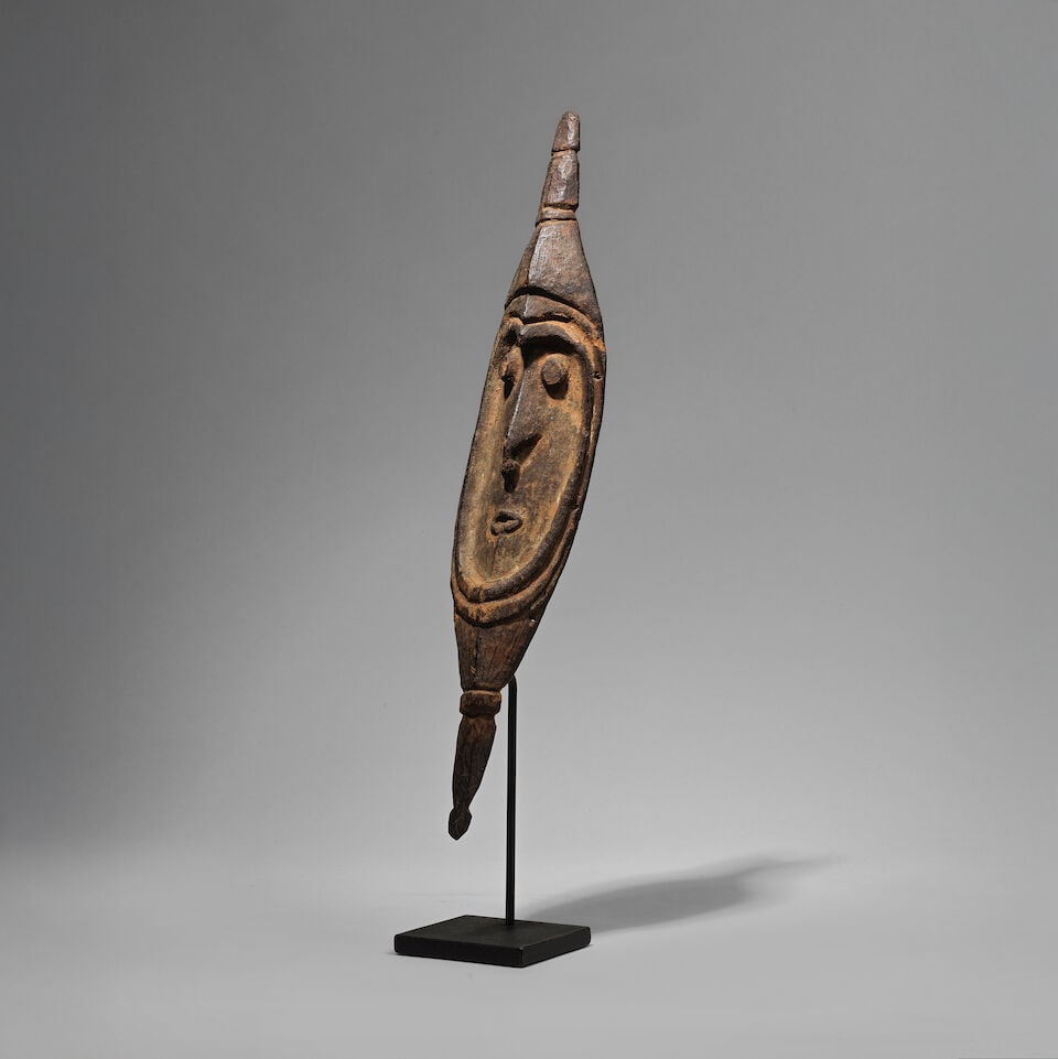 MASQUE, RIVIÈRE GUAM, PAPOUASIE-NOUVELLE-GUINÉE: MASQUE, RIVIÈRE GUAM, PAPOUASIE-NOUVELLE-GUINÉE bois, pigments Hauteur: 40 cm. GUAM RIVER MASK Madang Province, Papua New Guinea Provenance Collecté dans les années 60 par Barry Ho