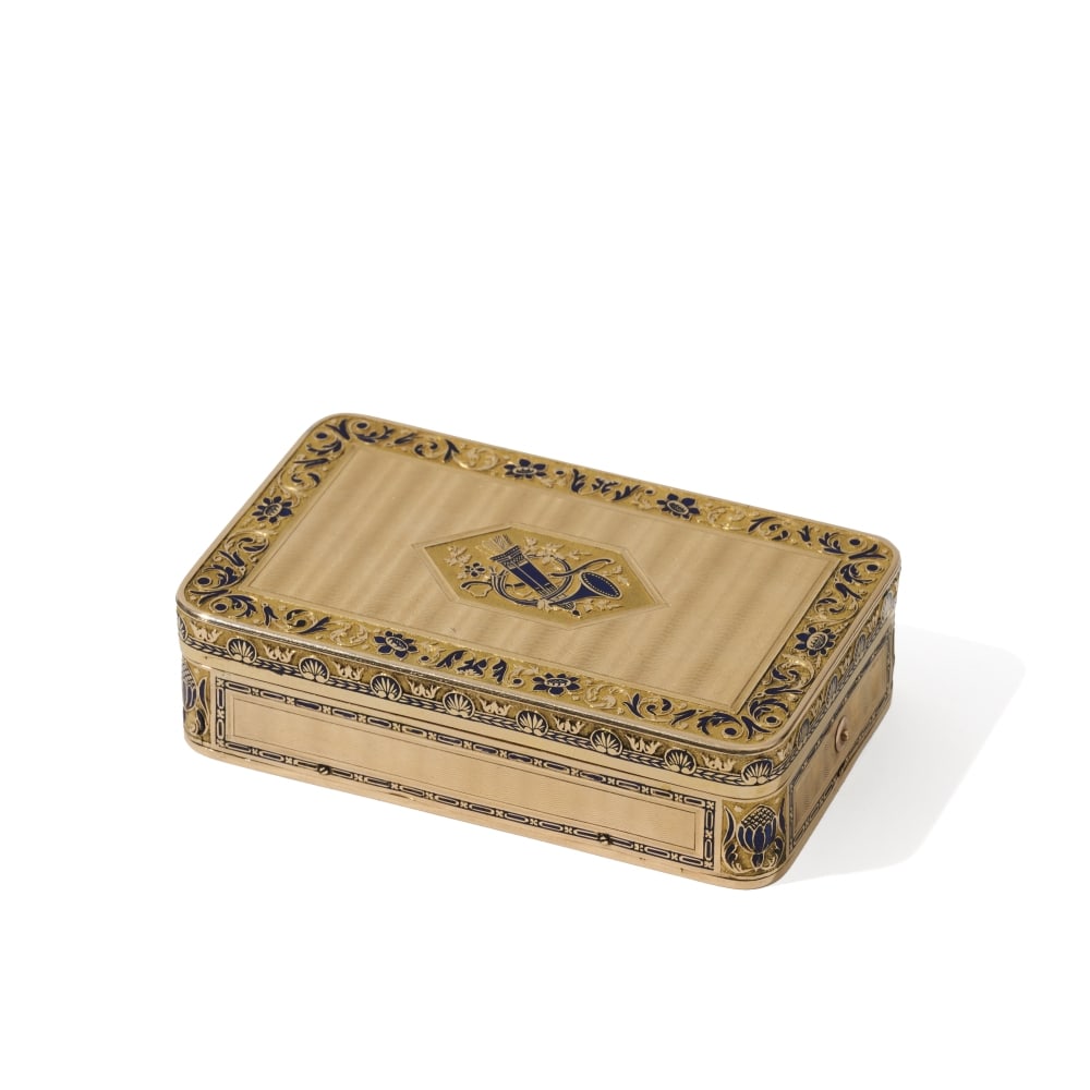 Tabatière musicale en or 750°/°°, travail suisse, début du XIXe siè...: Tabatière musicale en or 750°/°°, travail suisse, début du XIXe siècle An early 19th century Swiss 750°/°° gold and enamel musical snuff box incuse stampe