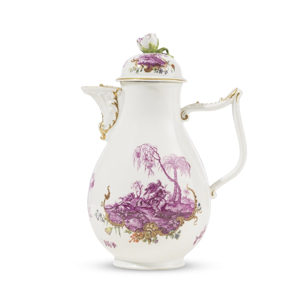 Cafetière couverte en porcelaine de Meissen, vers 1755 A Meissen coffee pot and cover, circ...: Cafetière couverte en porcelaine de Meissen, vers 1755 A Meissen coffee pot and cover, circa 1755 Each side finely painted in purple monochrome with a landscape vignette on a base of gilt scrollw