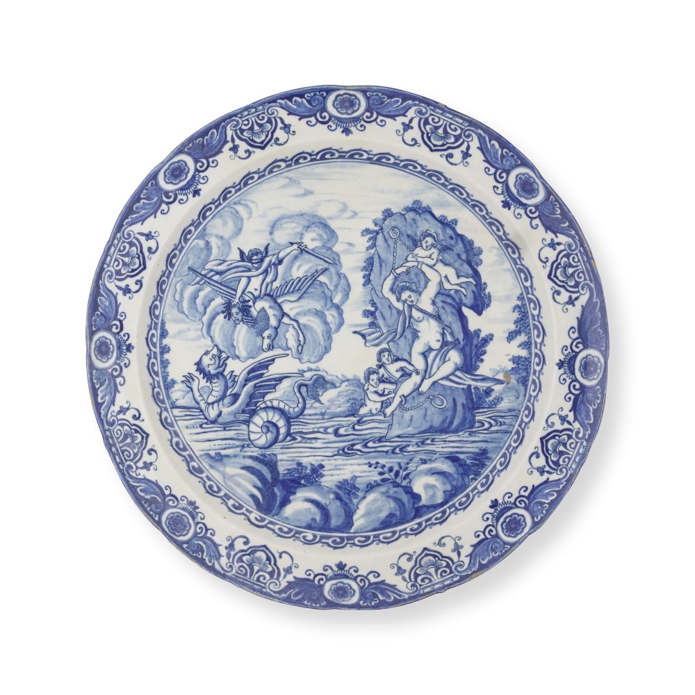 Plat creux en faïence de Delft à décor mythologique, fin XVIIIe siècle A Dut... (1 of 1)