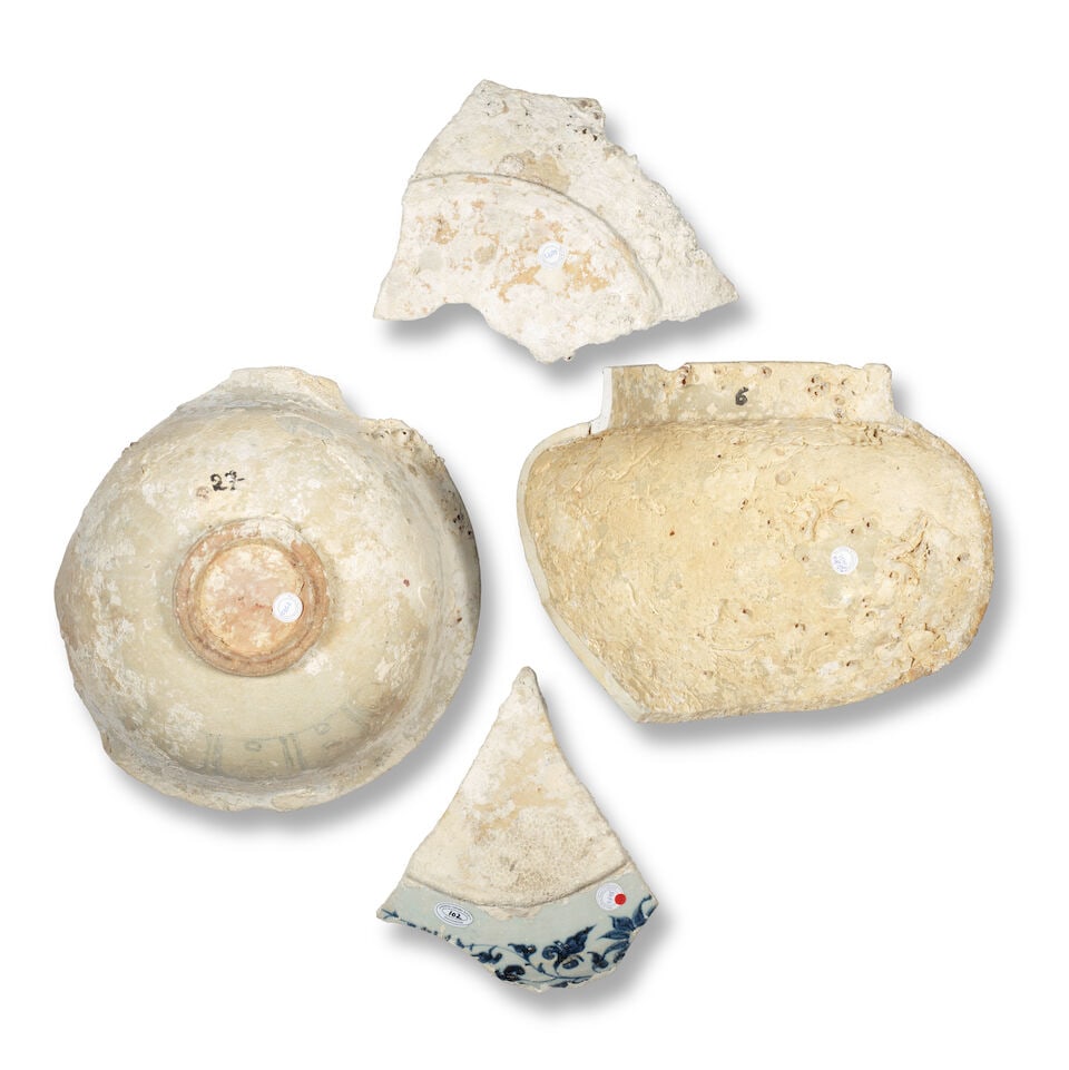 FOUR BLUE AND WHITE SHIPWRECK SHARDS Yuan Dynasty (4) - 2