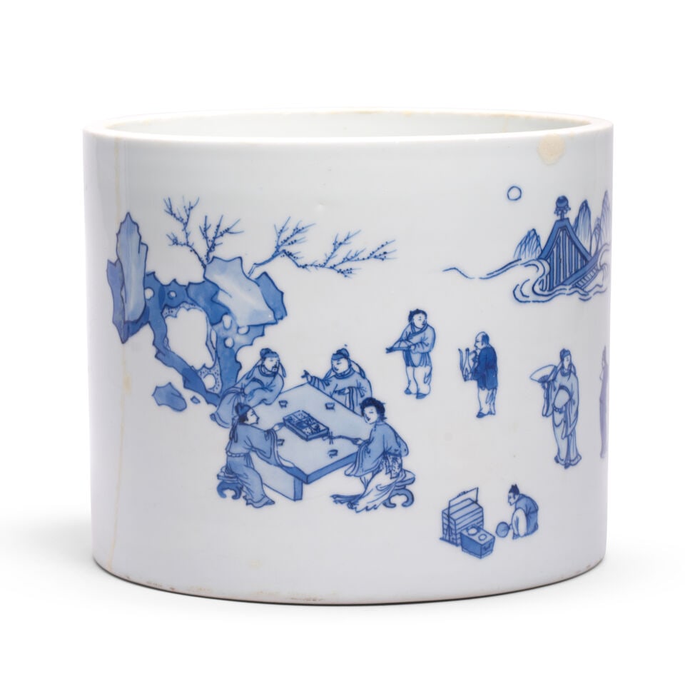 A BLUE AND WHITE 'SPRING EVENING BANQUET' BRUSHPOT, BITONG Kangxi - 5