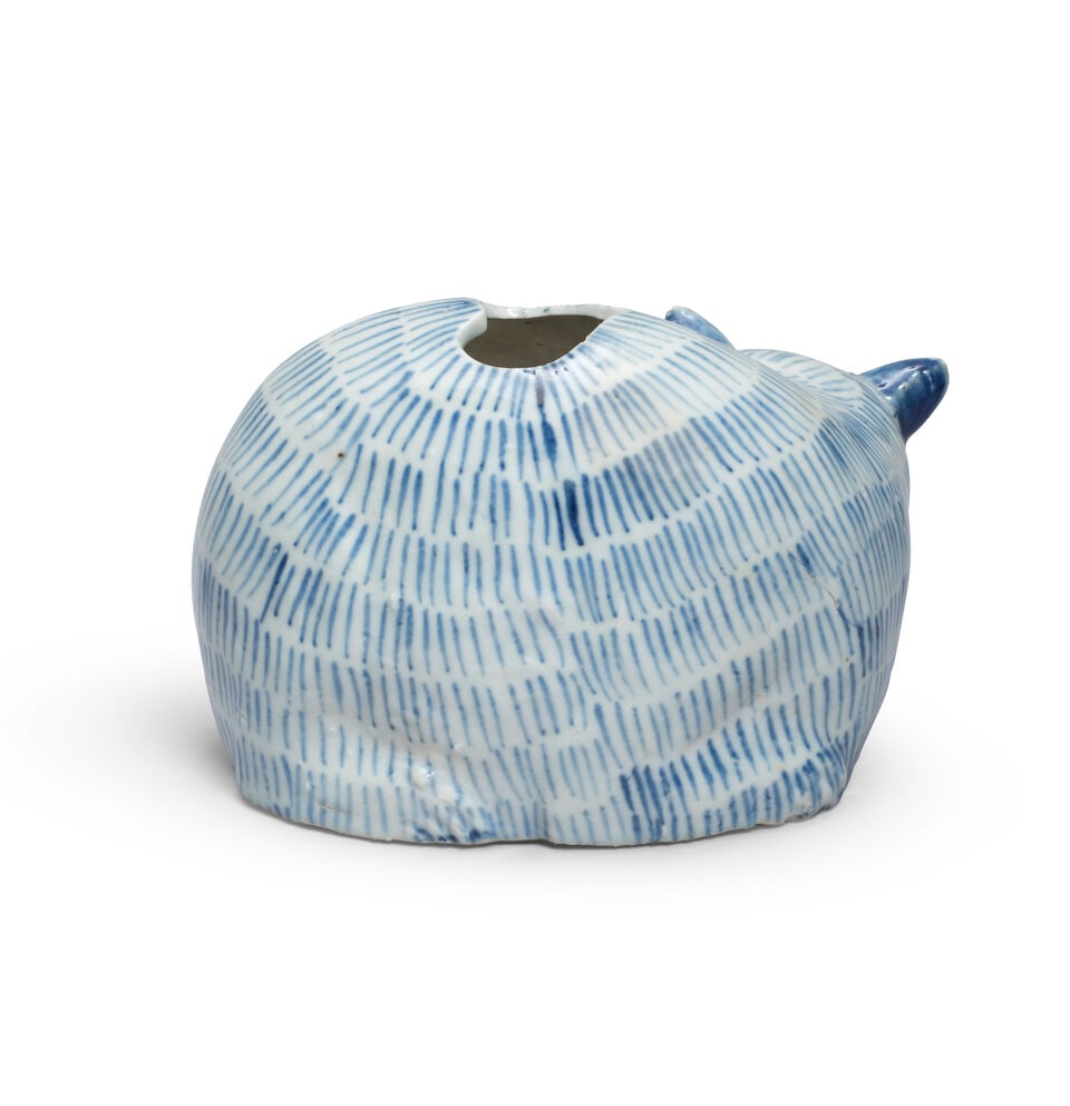 A RARE BLUE AND WHITE 'CAT' NIGHT LIGHT Chongzhen - 2