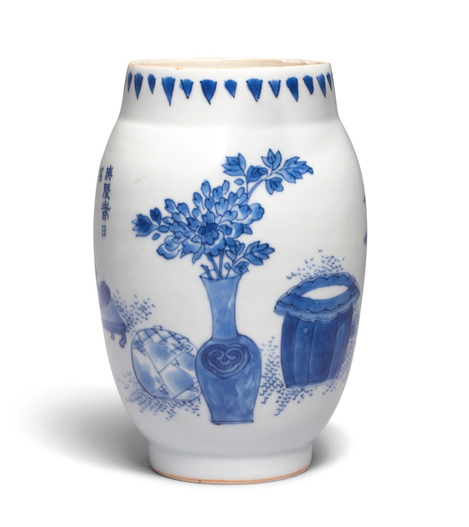 A BLUE AND WHITE DOCUMENTARY 'ONE HUNDRED ANTIQUES' LANTERN JAR Cyclically dated to the Gengchen... - 3