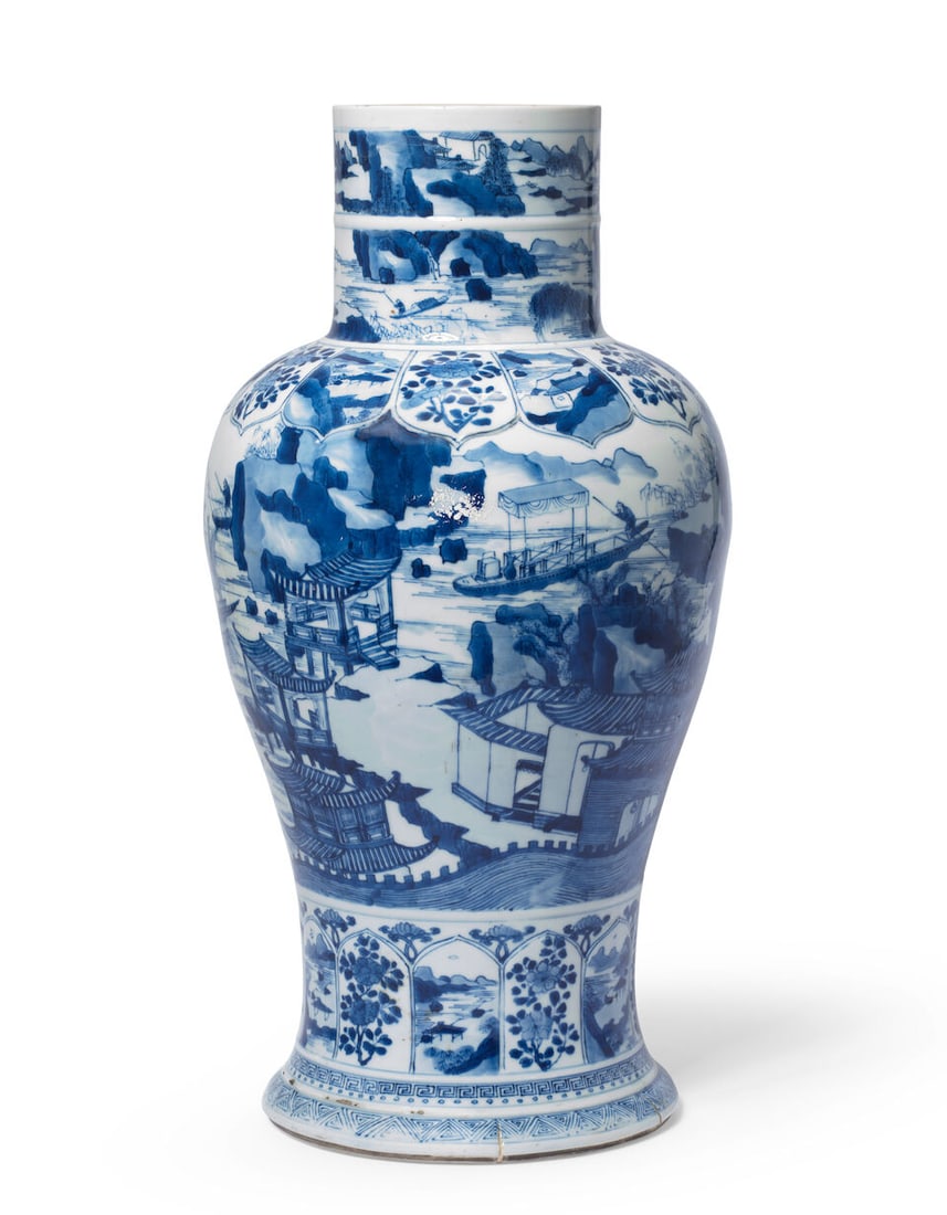 A LARGE BLUE AND WHITE 'HARBOUR SCENE' MOULDED BALUSTER VASE Kangxi - 4