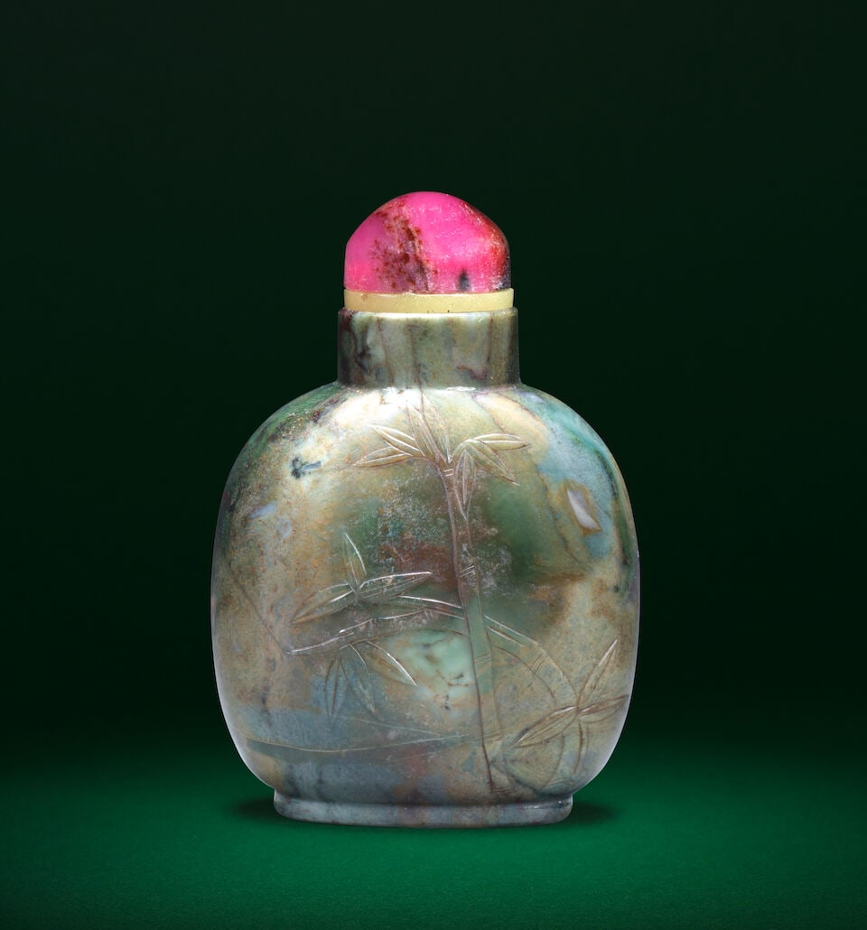 A JASPER 'STORKS' SNUFF BOTTLE 18th/19th century (2) - 2