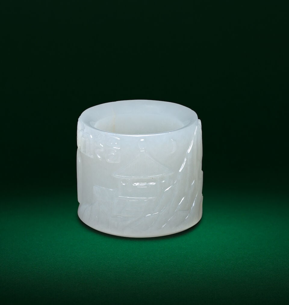A WHITE JADE ARCHER'S RING 19th century - 3