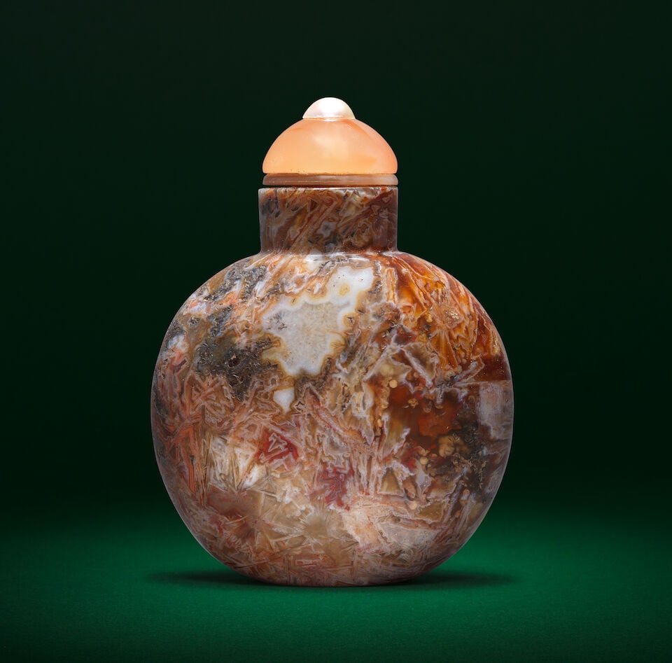 A MOTTLED QUARTZ SNUFF BOTTLE 18th/19th century (2) - 2