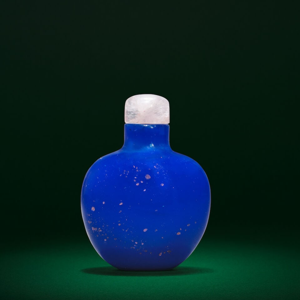 A GLASS 'LAPIS LAZULI' SNUFF BOTTLE 18th century (2) - 2