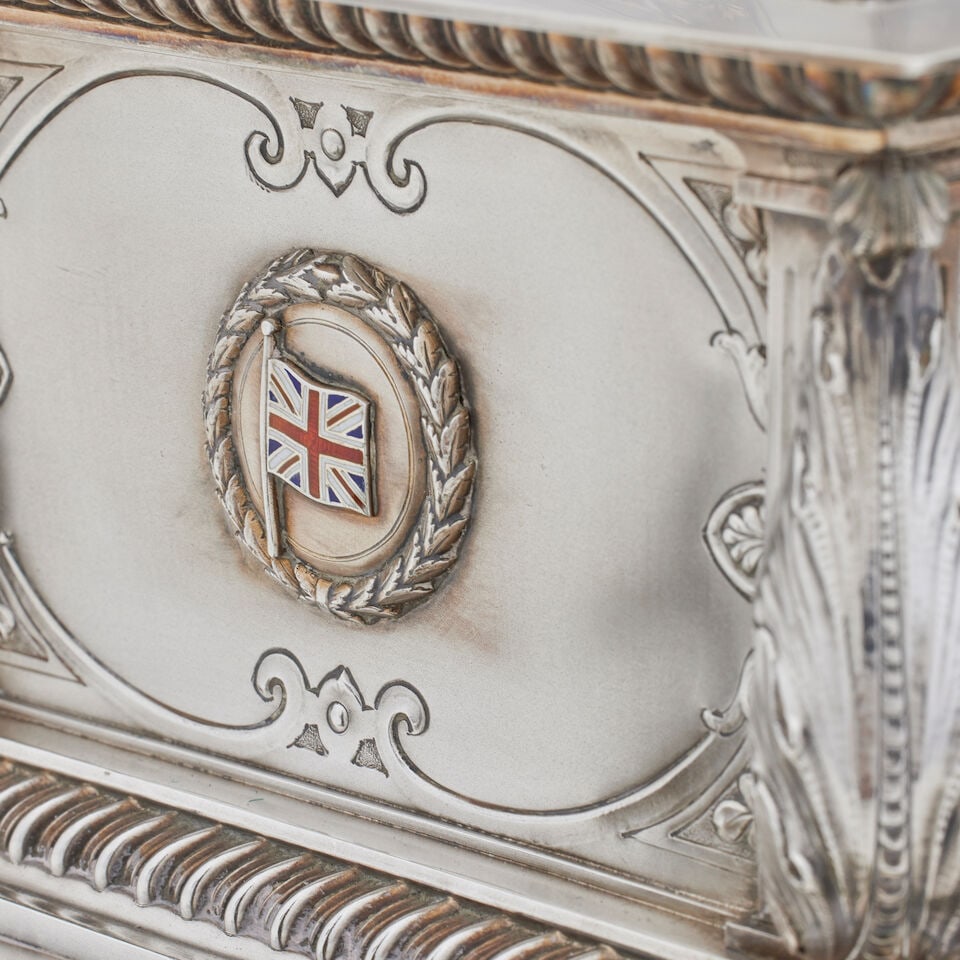A George V presentation silver casket to Lord Carson By Gibson & Co Ltd, Donegal Place, Belfast,... - 3