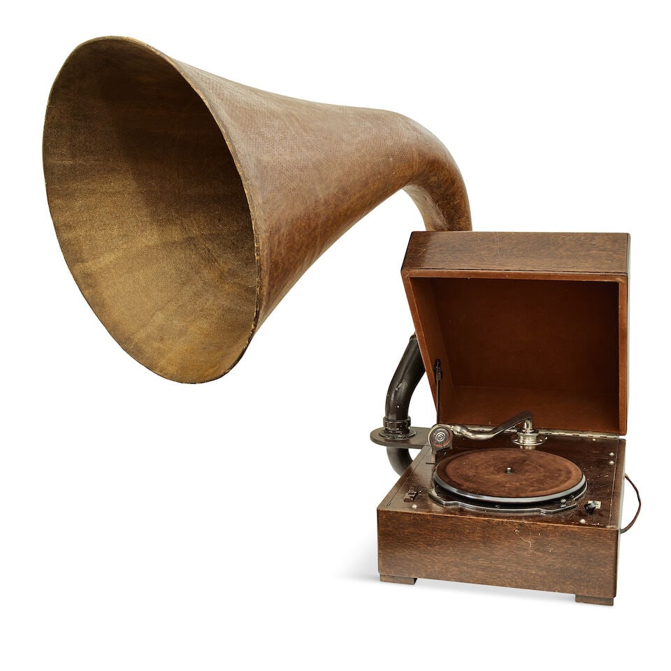 An EMG horn gramophone, circa 1930 (1 of 3)