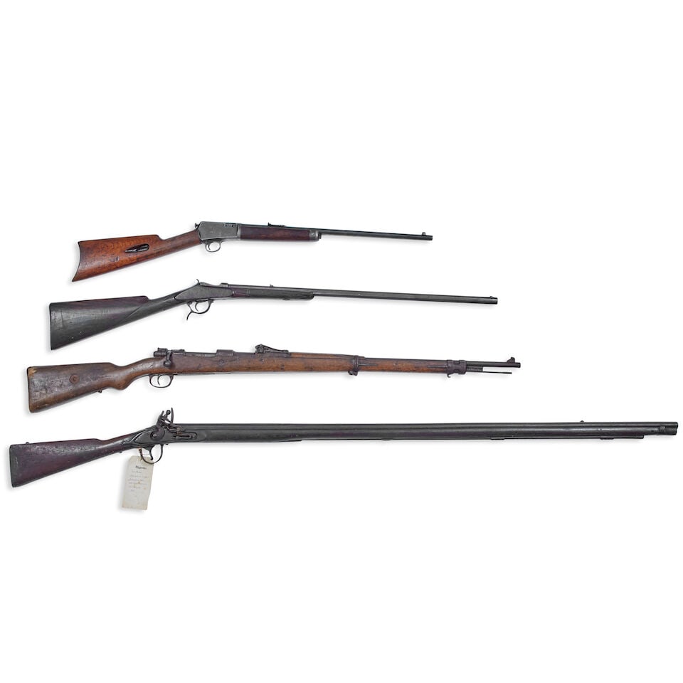 A deactivated German Mauser Gewehr 98 Bolt-action Rifle 1916 (1 of 5)