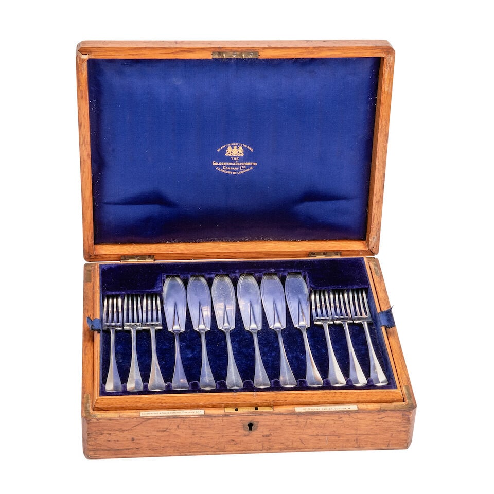 An Edwardian canteen of Hanoverian pattern fish cutlery By Goldsmiths and Silversmiths company, ... - 2